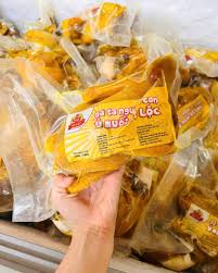 Gà ủ muối nguyên con Út Lộc